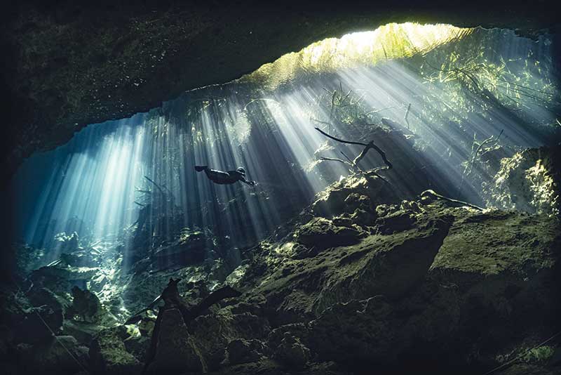 The age of enlightenment Diving denotes and caves in Mexico Go