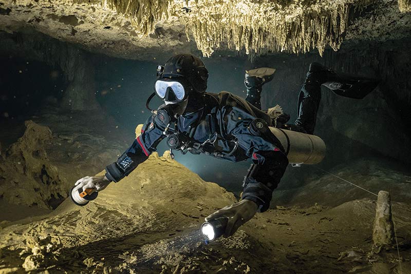 File:Cave diving guideline reel IMG 20190517 181237.jpg